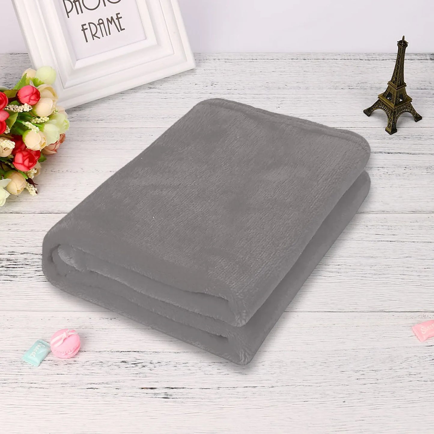 Soft Coral Fleece Throw Blanket – Cozy Sofa & Bed Cover