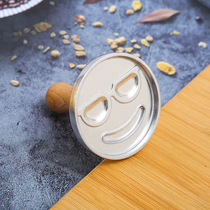 6/3/1 Cookie Cutter Aluminum Alloy Cookie Stamps Wooden Handle Smile Heart Pattern DIY Hand Press Cookie Mold for Festival Party Peaceful Pleasures Health and Wellness glasses