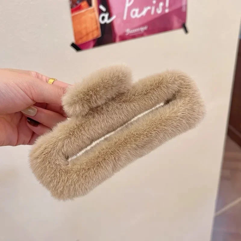 Fashion Plush Scratch Clip with High End Feel Large Autumn and Winter Hair Clip Shark Hair Clips Headband Cute Furry Hair Clips Peaceful Pleasures Health and Wellness khaki 13cm