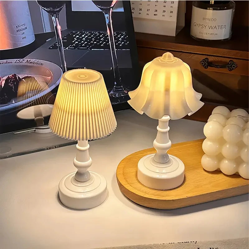 Mini Linglan Flower Night Light Atmosphere Decorative Light Small Desk Lamp Creative Bedhead Ornament Cute Small Desk Lamp New Peaceful Pleasures Health and Wellness