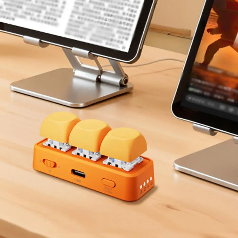 Bluetooth Page Turner Remote – RGB, Hot-Swap Switches, 30g