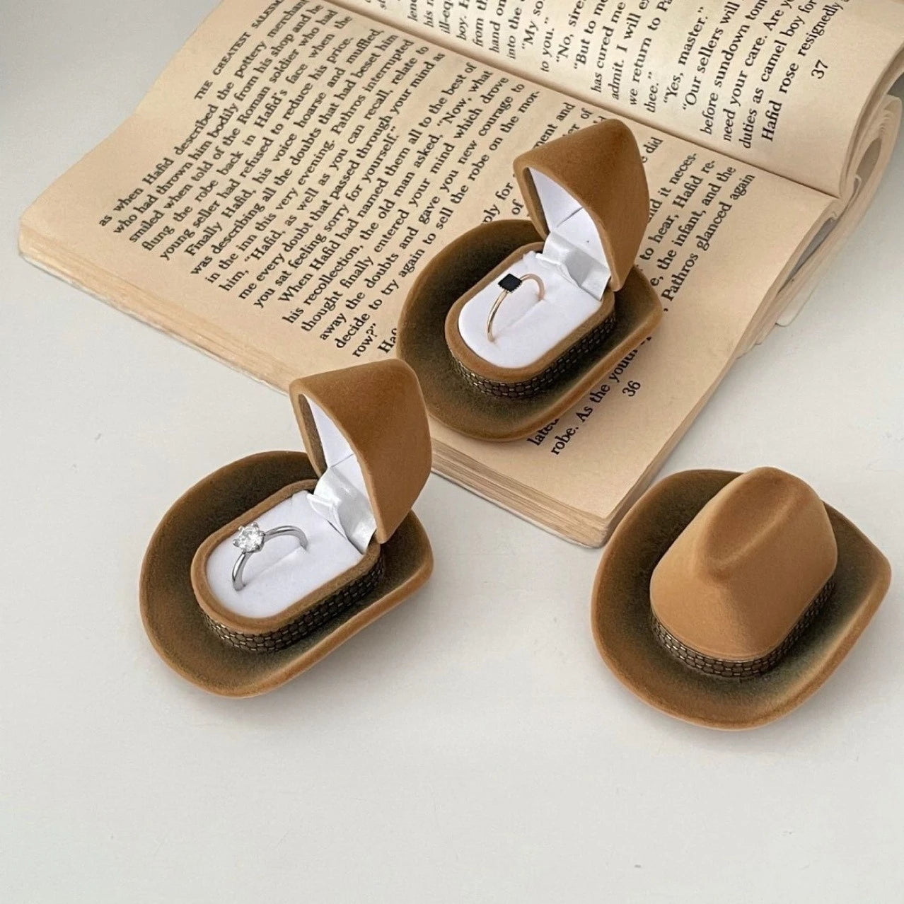 Woody Hat Ring Box | Creative Proposal & Valentine's Day Gift