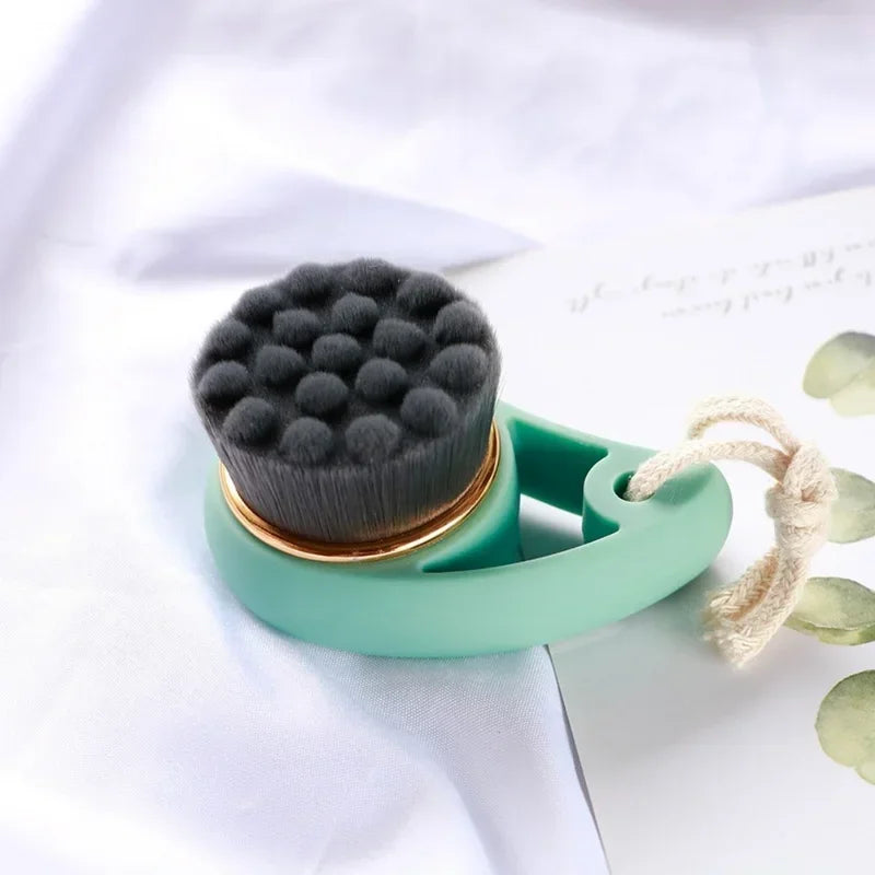 Comma-Shape Facial Cleansing Brush | Soft Bristles Deep Pore
