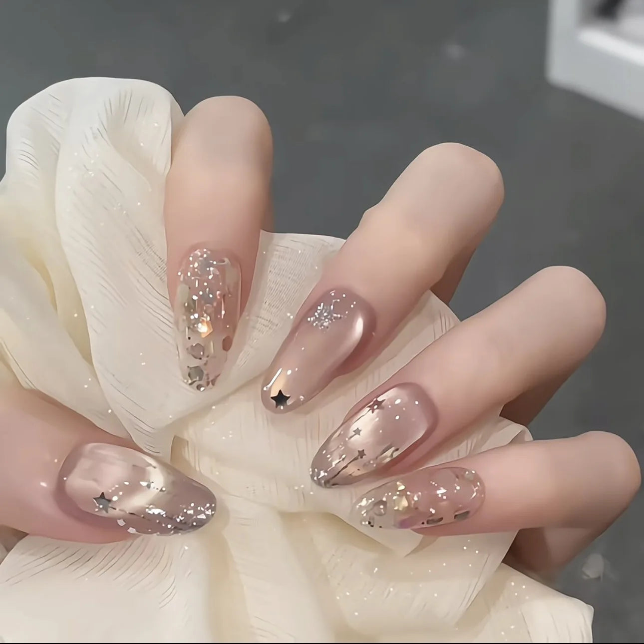 10pcs Handmade Nude Cat Eye Press on Nails Shiny Sequins Design Fake Nails Wearable Short Almond Sweet Korean False Nail Tips Peaceful Pleasures Health and Wellness