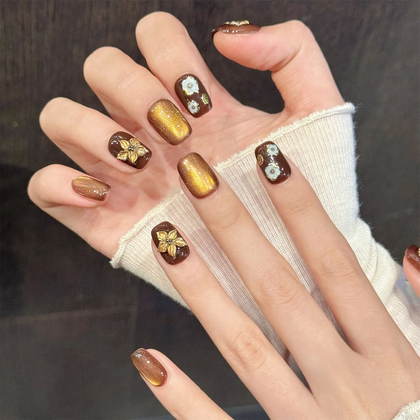 Handmade 3D Flowers Press on Nails Decor Velvet Cat's Eye Fake Nails for Women Girl Wearable Brown Gold Retro False Nails Short Peaceful Pleasures Health and Wellness