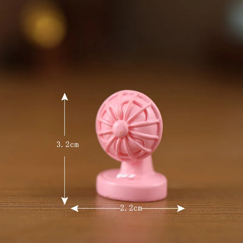 Cute Resin Cat Figurine Statue | Mini Home & Desk Decor