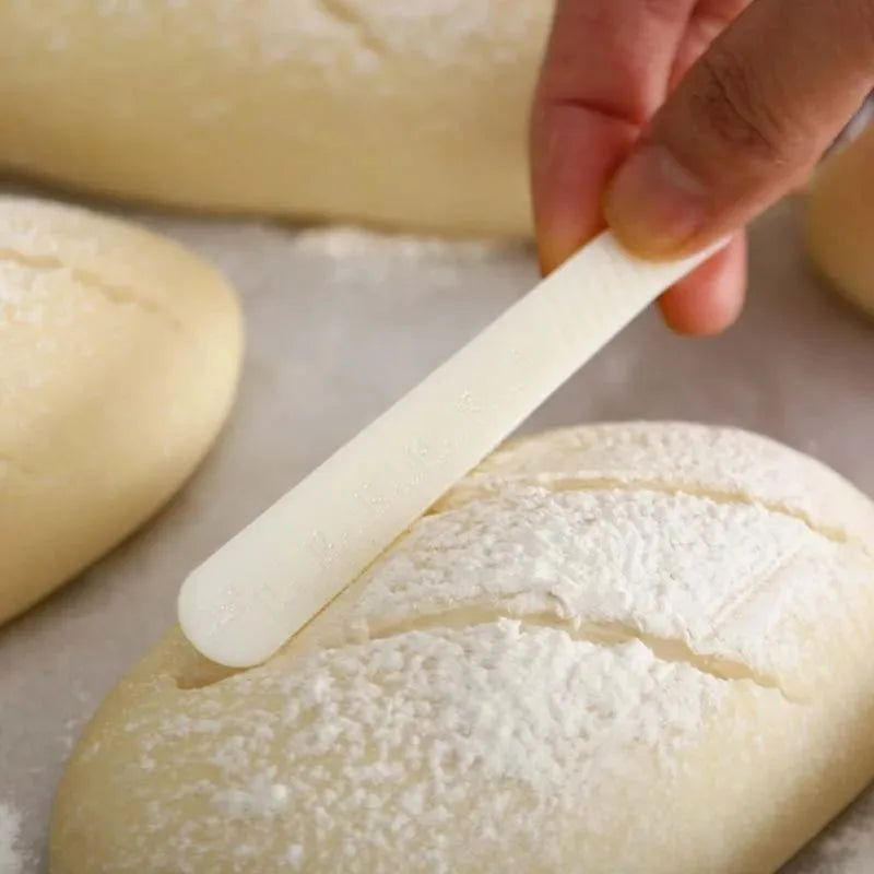 1pc Practical Curved Bread and Pastry Knife Baking Tools Baking Accessories Household Kitchen Tools Peaceful Pleasures Health and Wellness