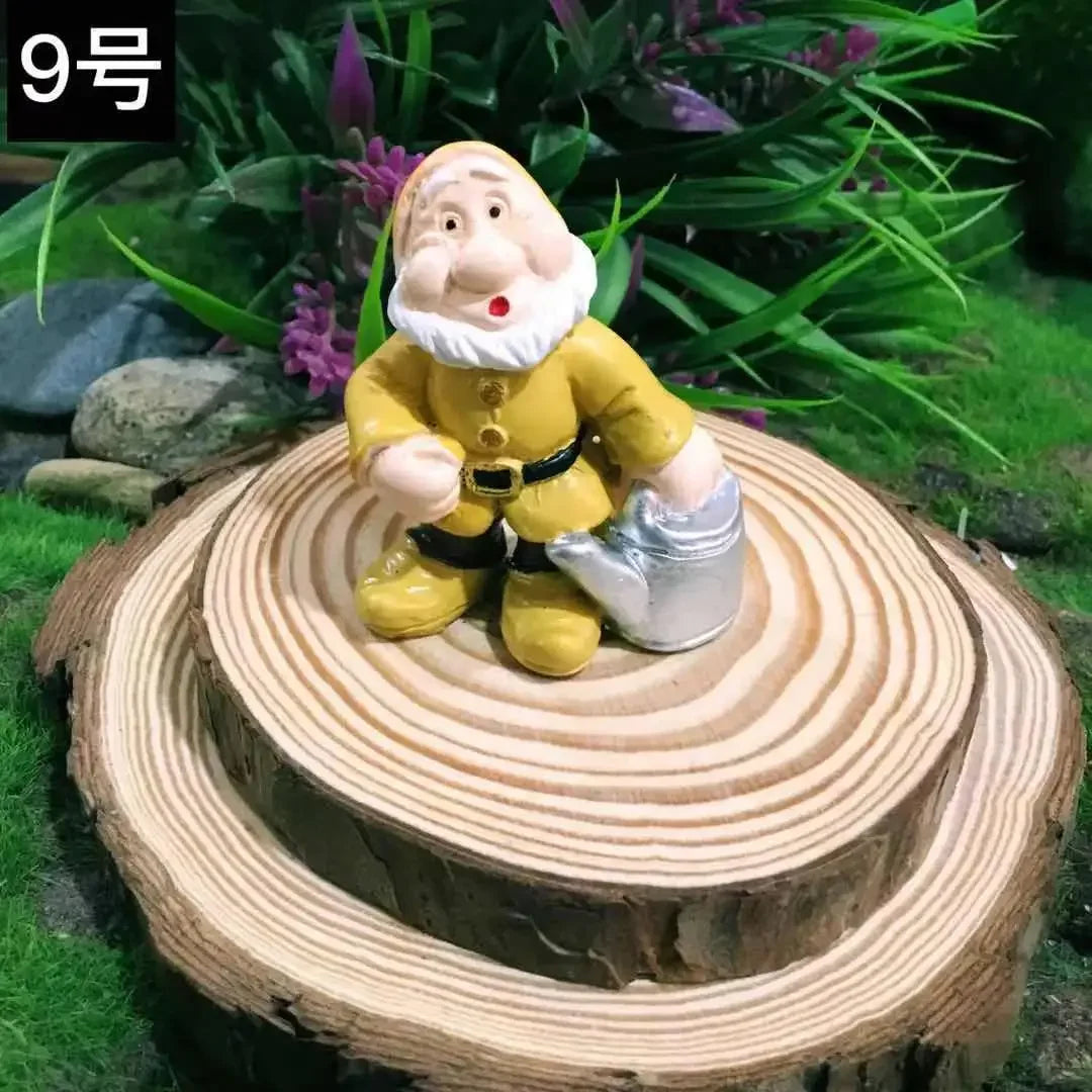 Funny Peeing Elf Resin Figurine | Garden Gnome Ornament