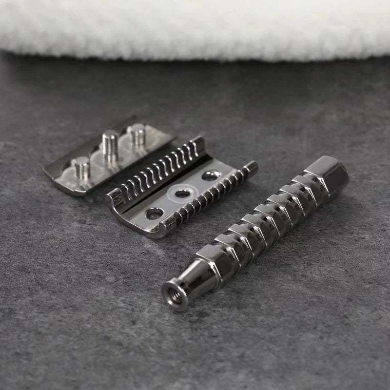 2026 Yaqi Duomo Stainless Steel Safety Razor 0.70mm Blade Gap for Smooth Shaving Comfortable Grip Classic Design Peaceful Pleasures Health and Wellness