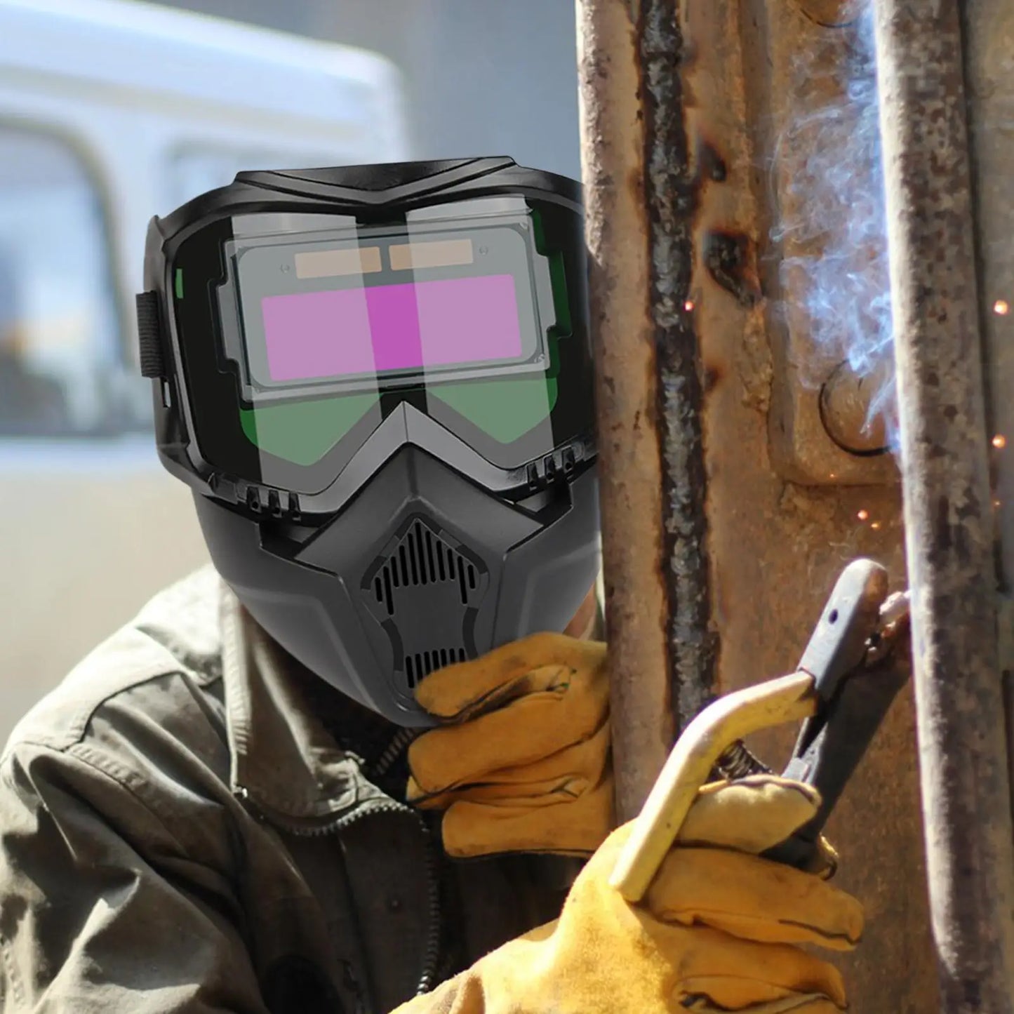Auto Darkening Welding Helmet – Breathable & Adjustable