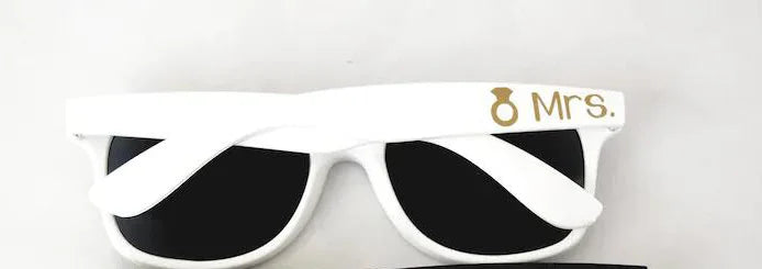 Mr & Mrs Sunglasses – Bride & Groom Wedding Couple Gift