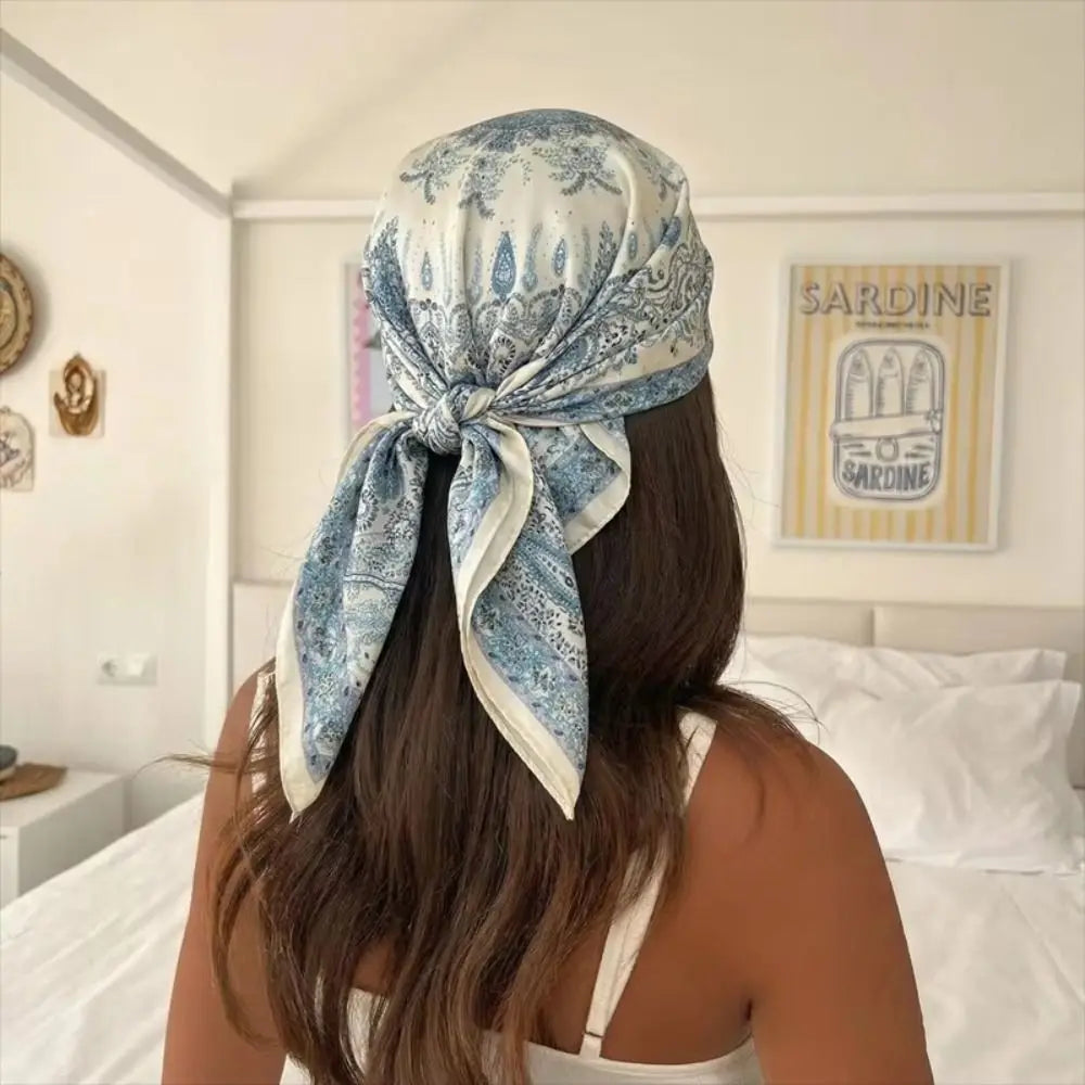 Women's Square Printed Scarf 70x70cm – Silk-Feel Headscarf