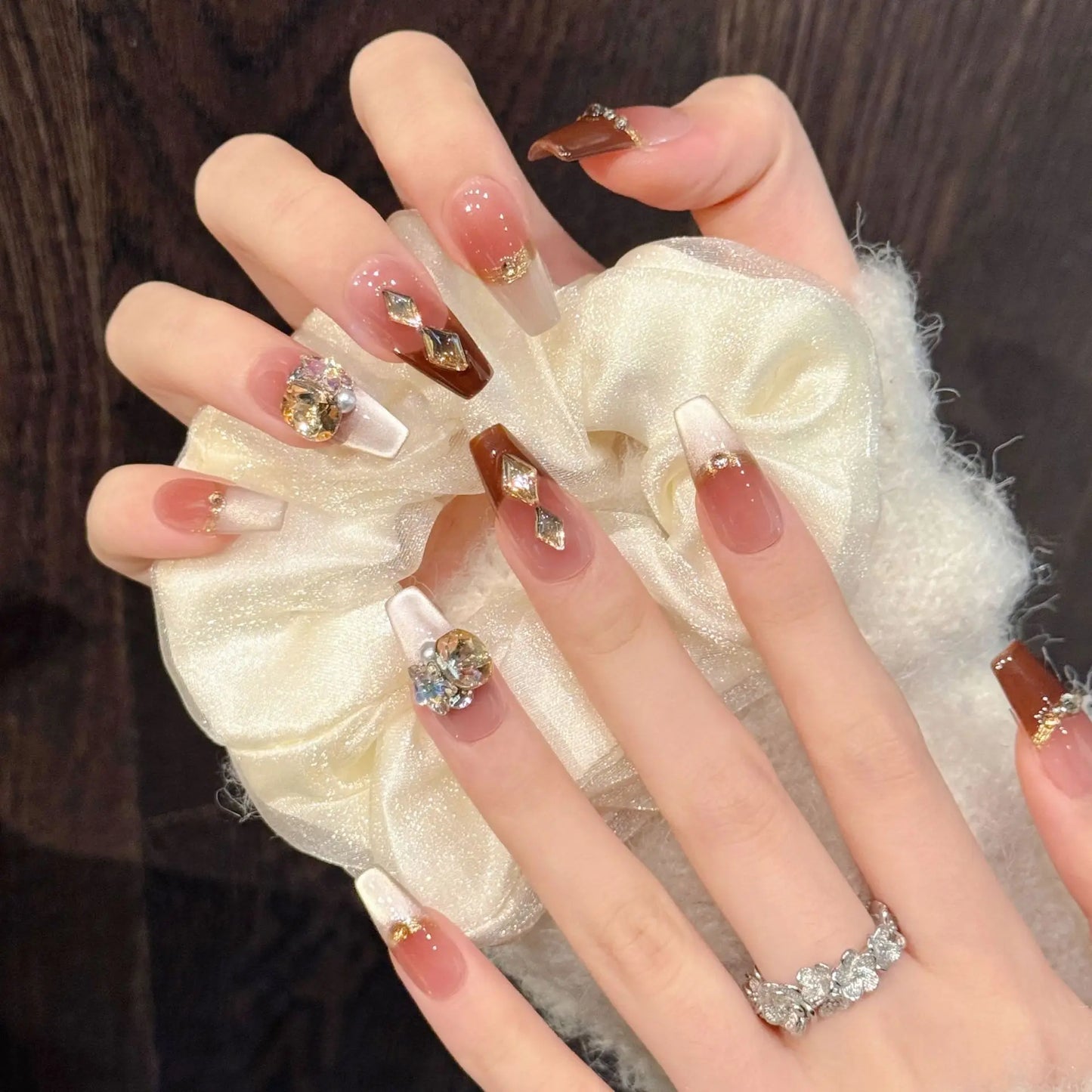 French Cat's Eye Press On Nails – Diamond Ballet Manicure Set
