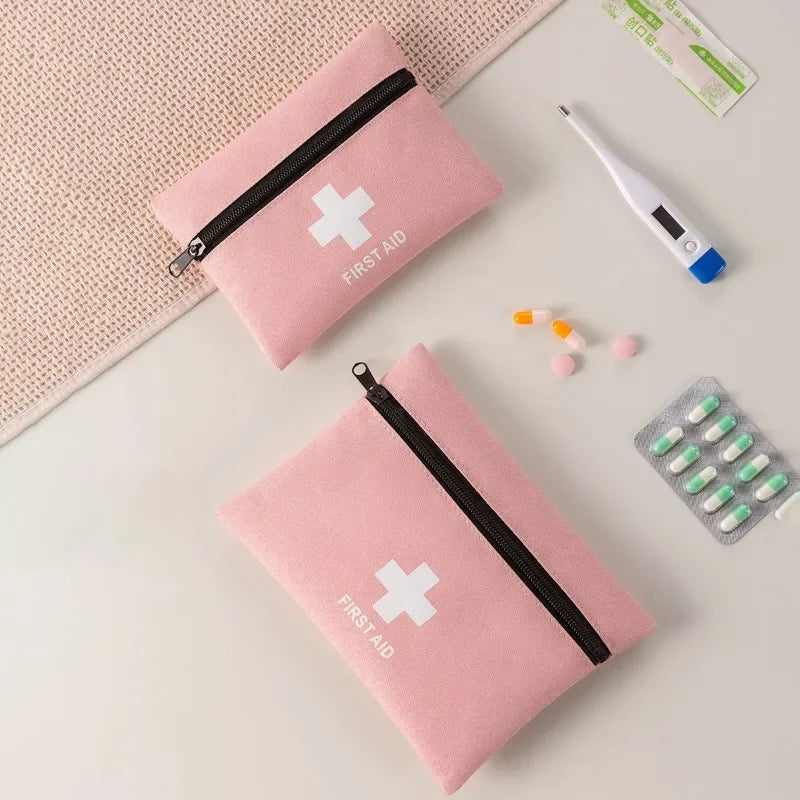 Compact First Aid Kit Bag – Portable Travel & Outdoor Storage