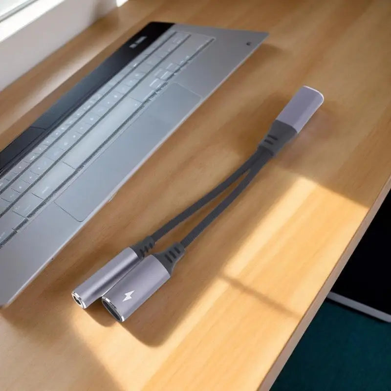 USB-C PD 60W Fast Charger + 3.5mm Headphone Jack Adapter