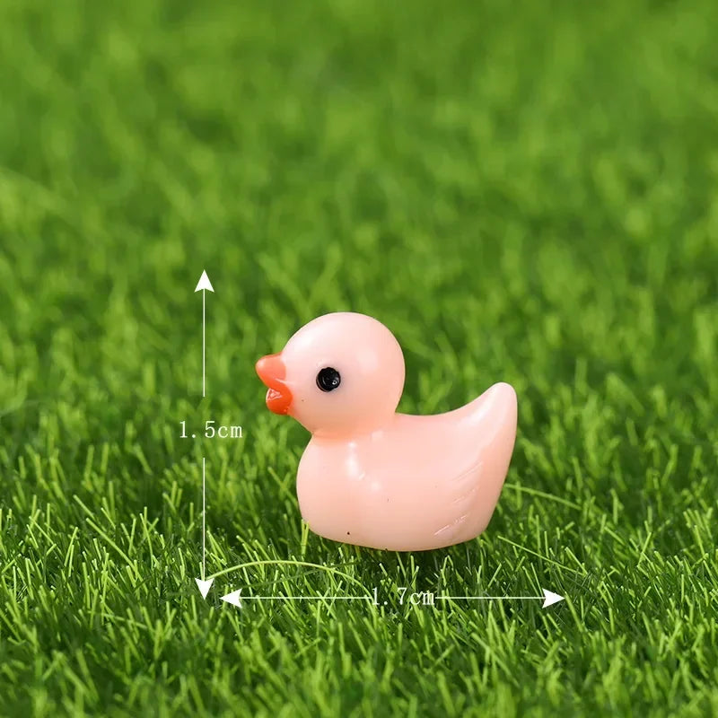1/3/5PCS Cute Mini Resin Yellow Duck Ornament Miniature Figures Tiny Duck Resin Handicraft Micro Landscape Dollhouse Decoration Peaceful Pleasures Health and Wellness Pink 10pcs