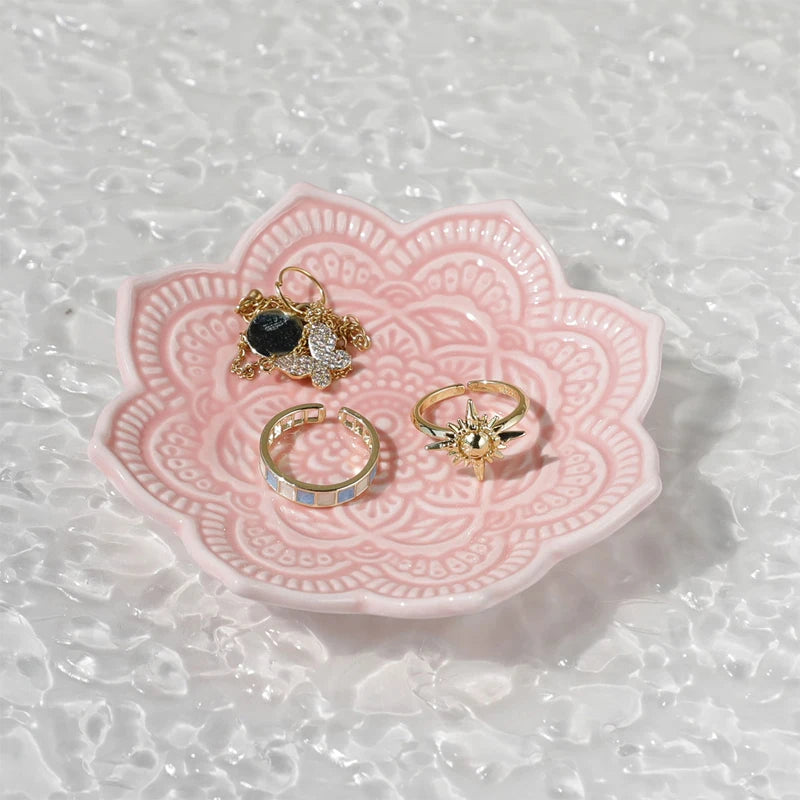 1Pcs Ceramic Jewelry Display Tray Holder Organizer Storage Irregular Disk Plate Ring Bracelet Necklace Jewelry Decoration Peaceful Pleasures Health and Wellness