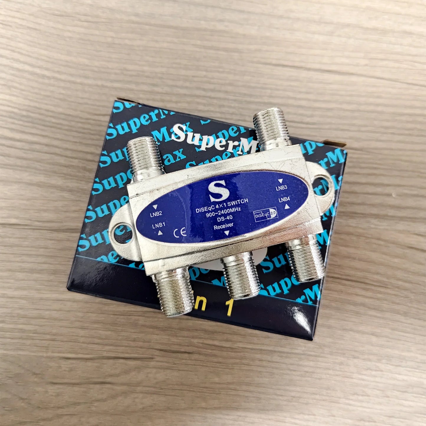 8-in-1 Multiplex Switch 950–2150MHz | Satellite Signal Switcher