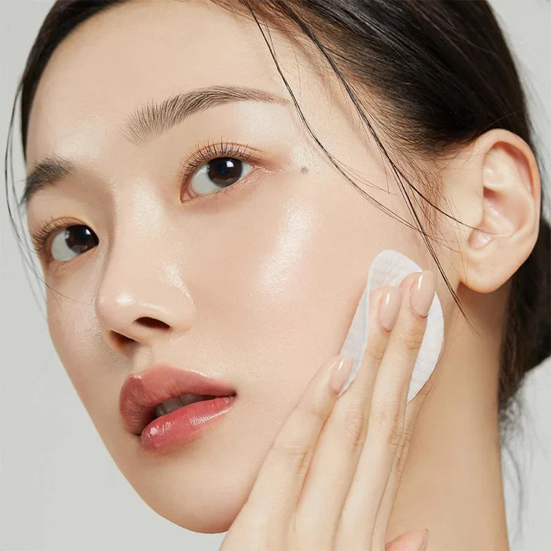 70-Pack Hyaluronic Acid Cotton Makeup Remover Pads
