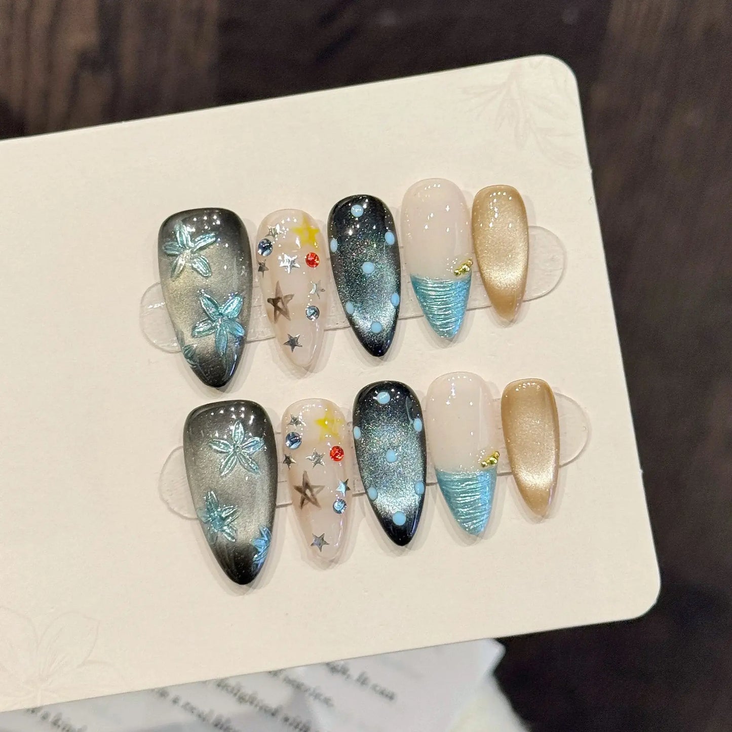 10pcs Cat's Eye Press On Nails – Autumn Brown Star & Flower Art
