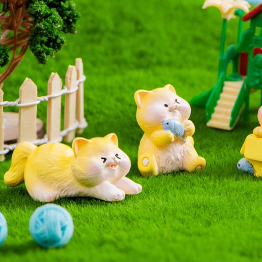 Miniatures Figurines Cute Cat Kawaii Animal Micro Landscape Ornaments for Home Room Desk Fairy Decoration Gardening Accessories Peaceful Pleasures Health and Wellness