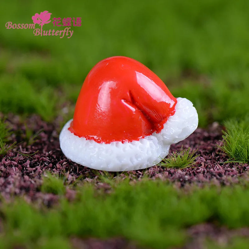 1pcs Fairy Garden Cartoon Ornaments Resin Craft Gift Christmas Santa Snowflake Snowman Miniature Figurine Accessories Home Decor Peaceful Pleasures Health and Wellness hat