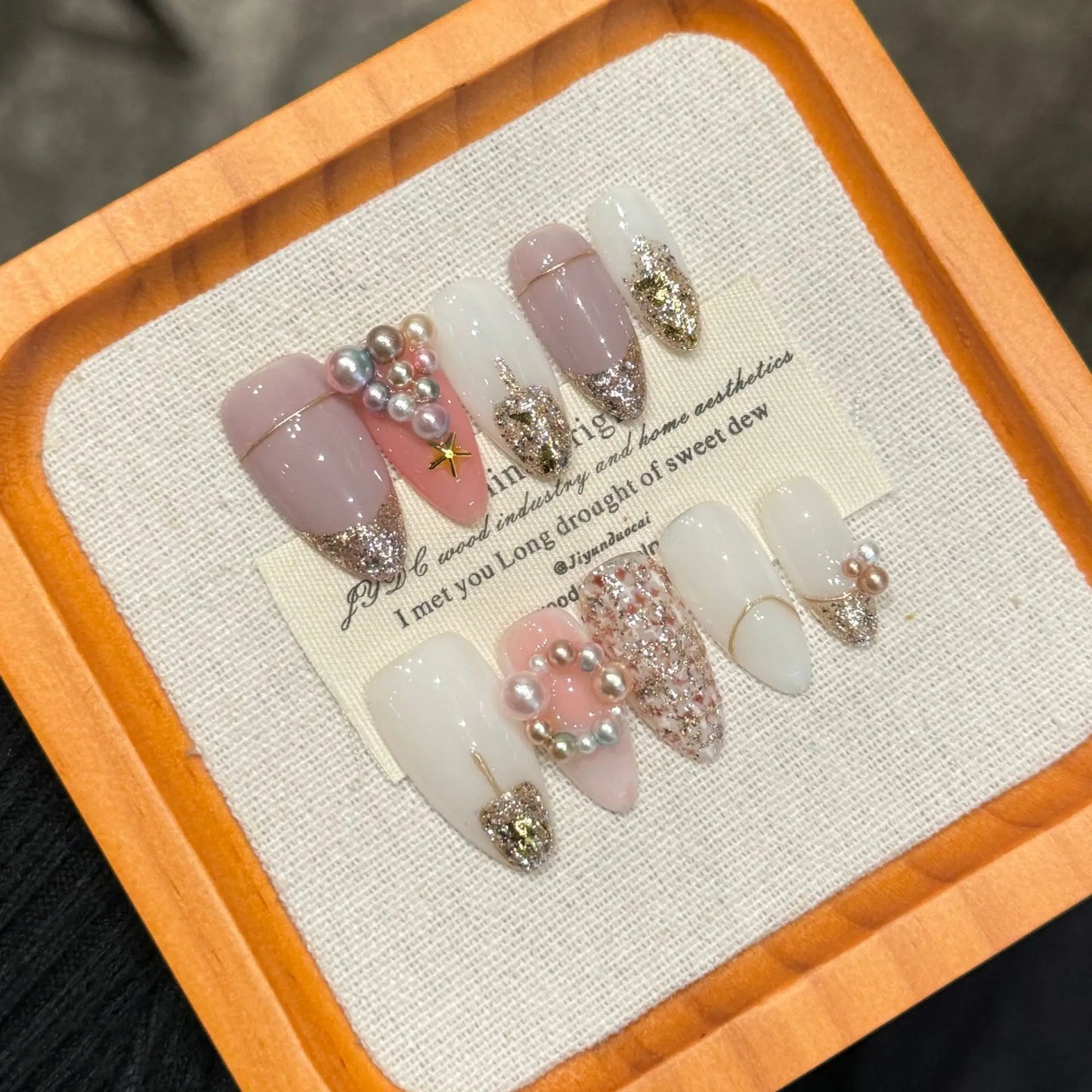 Handmade Christmas Press-On Nails | Snowflake & Xmas Design
