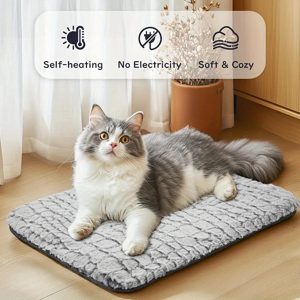 Self-Warming Cat & Dog Heating Pad – Anti-Slip Plush Pet Bed