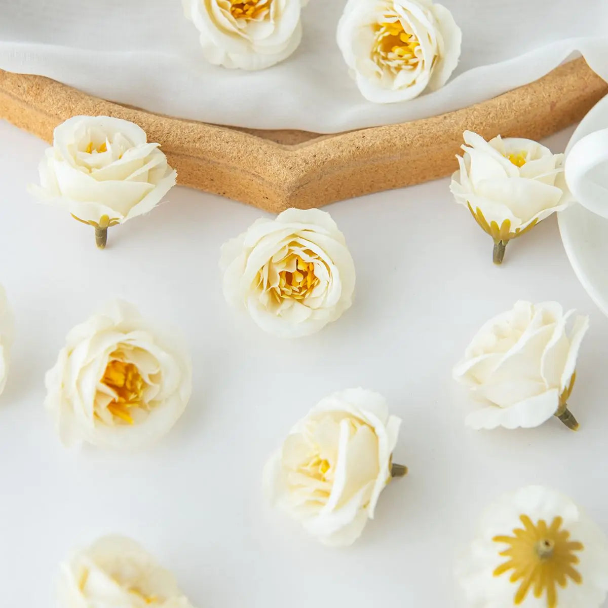 Artificial Silk Rose Flower Heads 20/40 Pcs – Wedding & DIY Decor