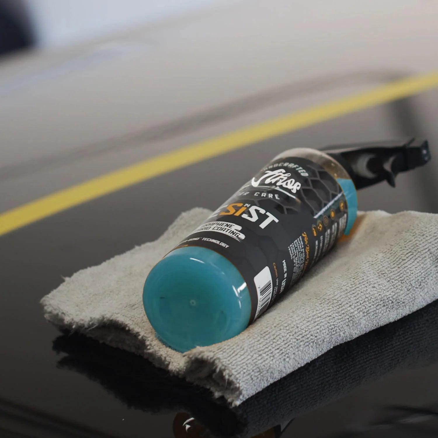 Graphene Spray Coating UV Ceramic Coating for Cars 2 in 1 Hybrid Formula Ceramic Spray Coating for Cars Incredibly Slick Glossy Peaceful Pleasures Health and Wellness