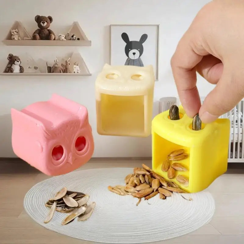 Manual Sunflower Seed Sheller – Clean, Easy & Portable