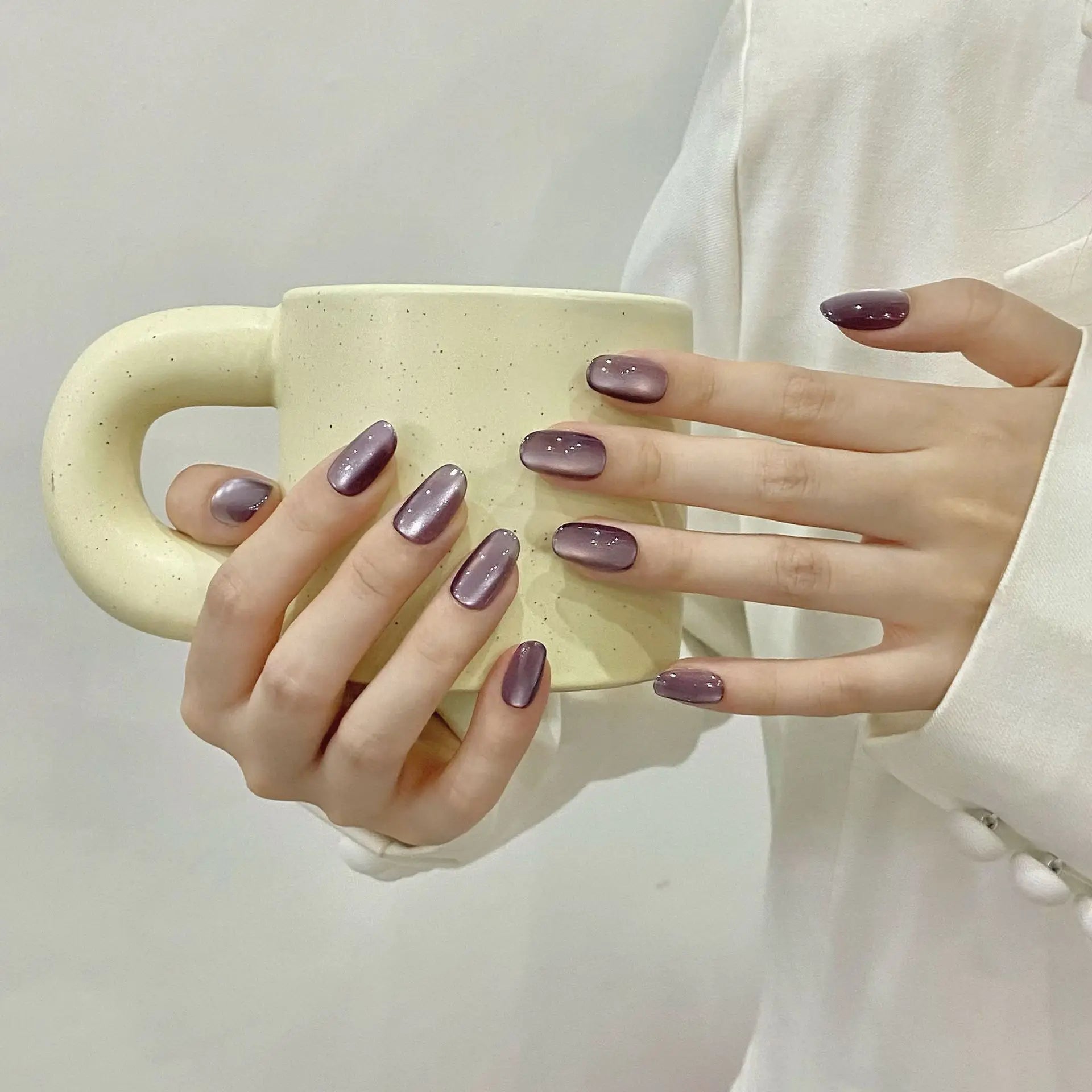 Handmade Press on Nails Sweet Nude Pink Color Cat Eyes Shiny Design Fake Nails for Women Girl Wearable Short Round False Nails Peaceful Pleasures Health and Wellness