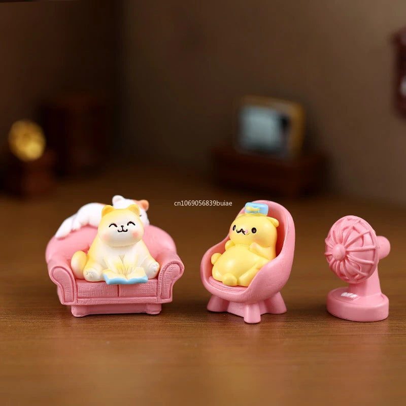 Cute Resin Cat Figurine Statue | Mini Home & Desk Decor