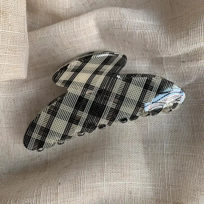 Classic Plaid Hair Claw Clip – Strong Hold for Women & Girls