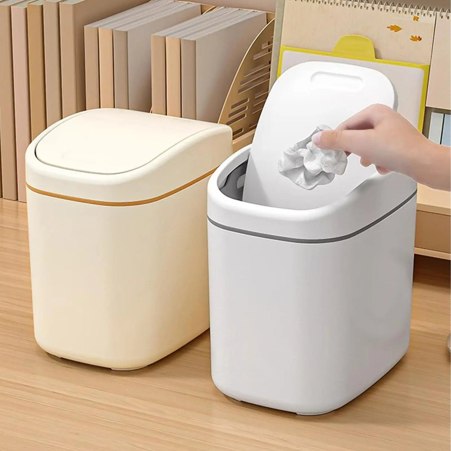 Mini Desktop Trash Can with Shake Lid – Desk & Office Bin