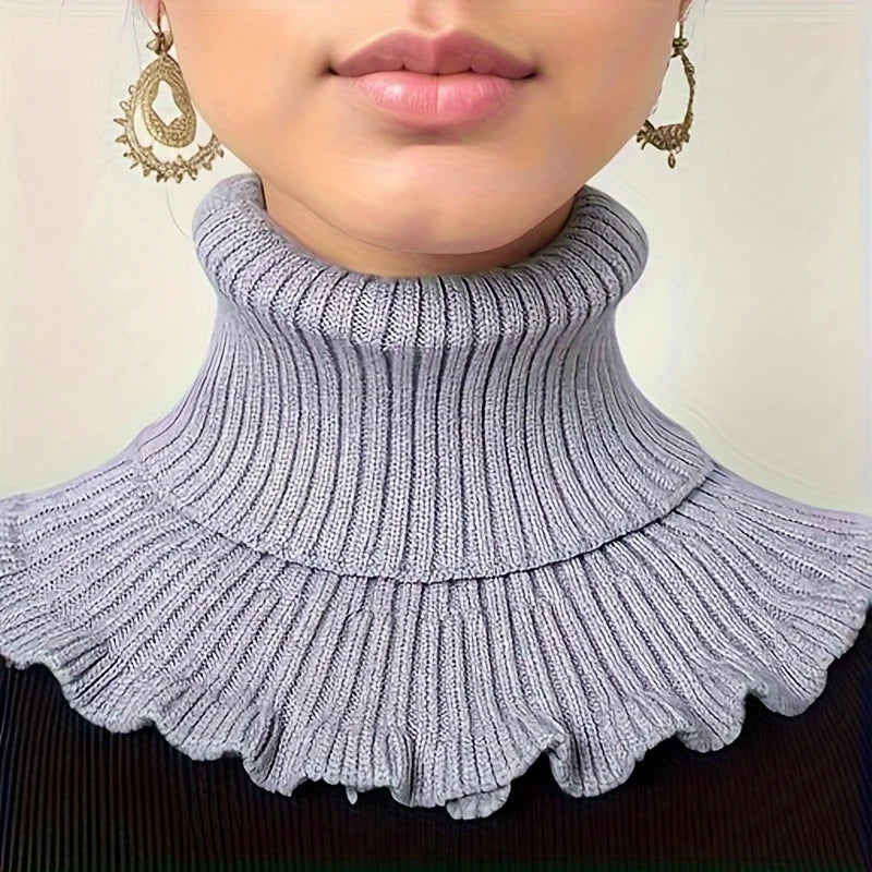 Women's Knitted False Collar Scarf – Ruffle Edge Black & White