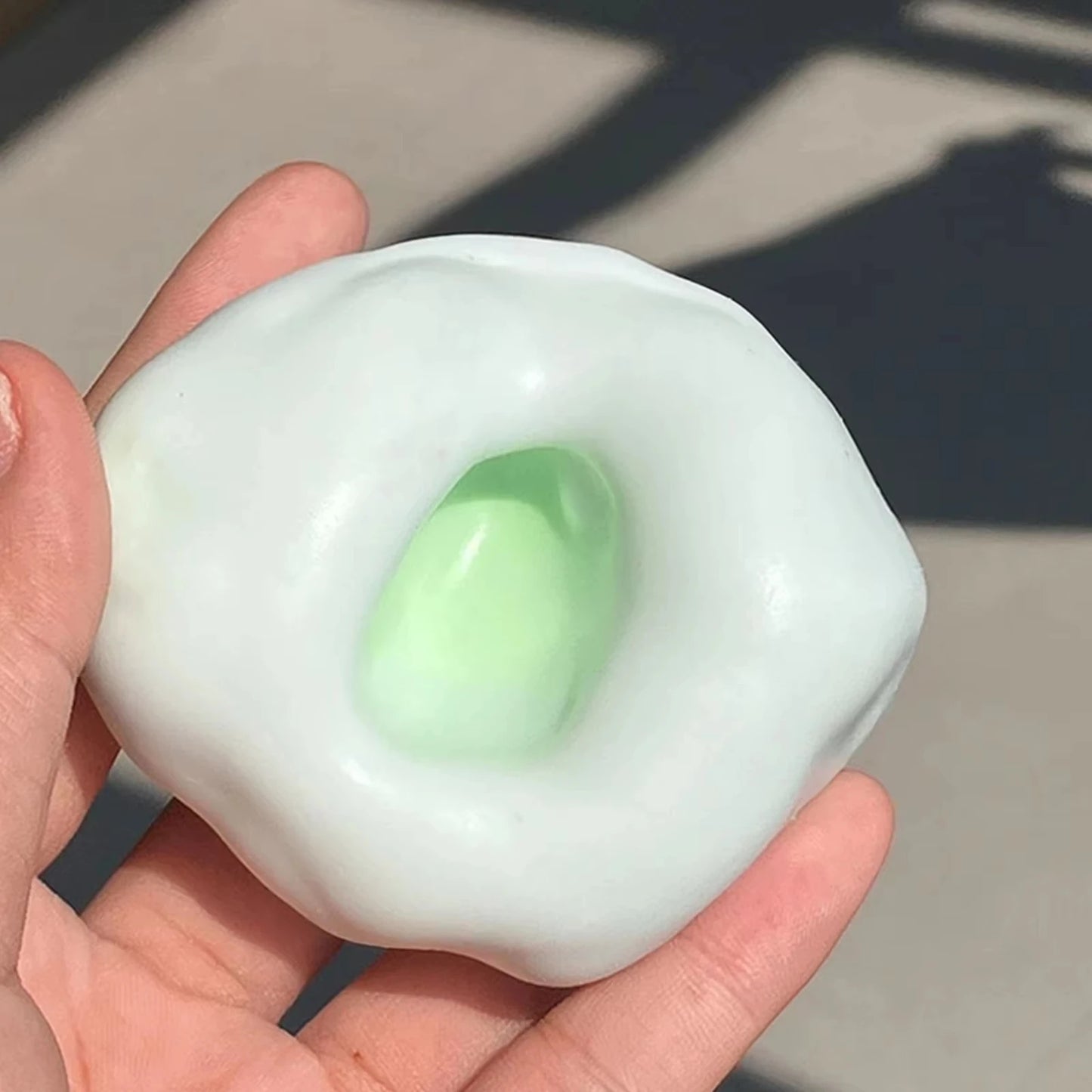 Squishy Super Soft Feel Table Toys Ultra-Thin Ice Skin Stress Relieving Toy Stress Reliever Sticky Handmade Ball Mini Gifts Peaceful Pleasures Health and Wellness green-6cm