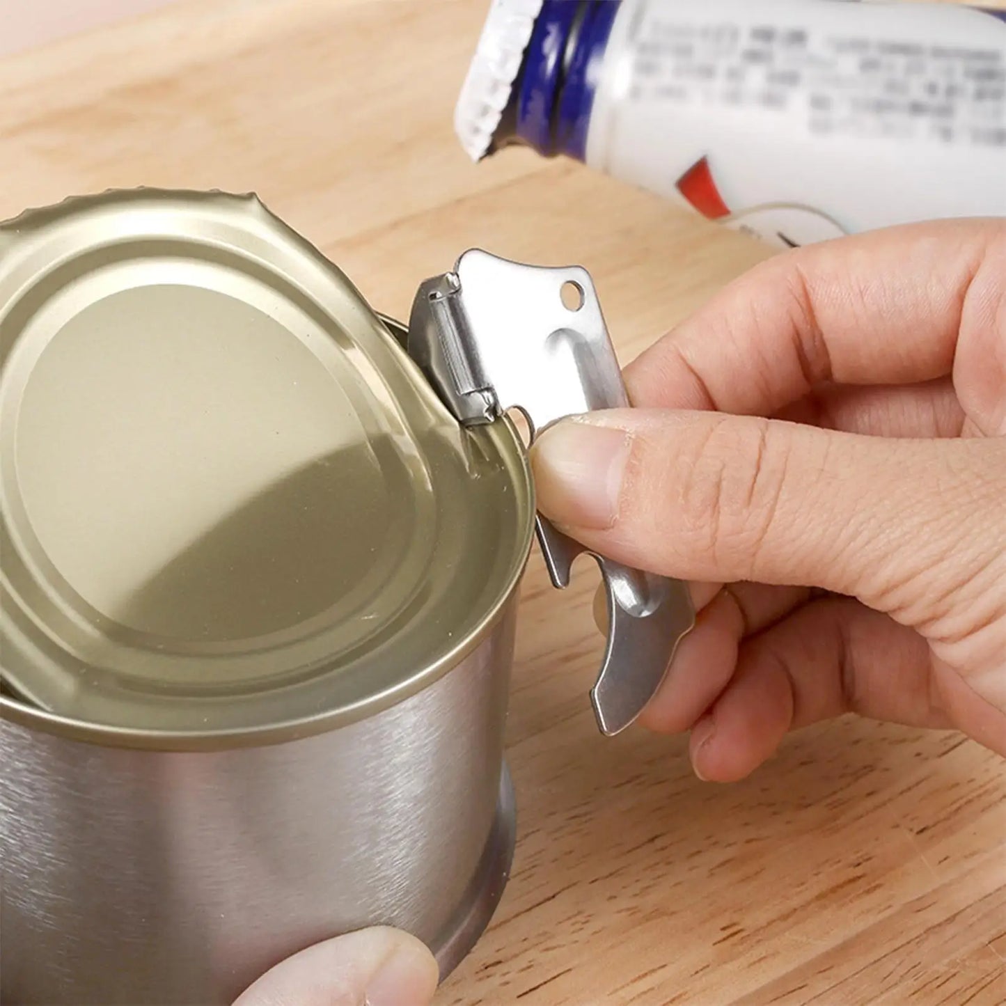 Portable Stainless Steel Can Opener – Safe Cut, Keychain Clip