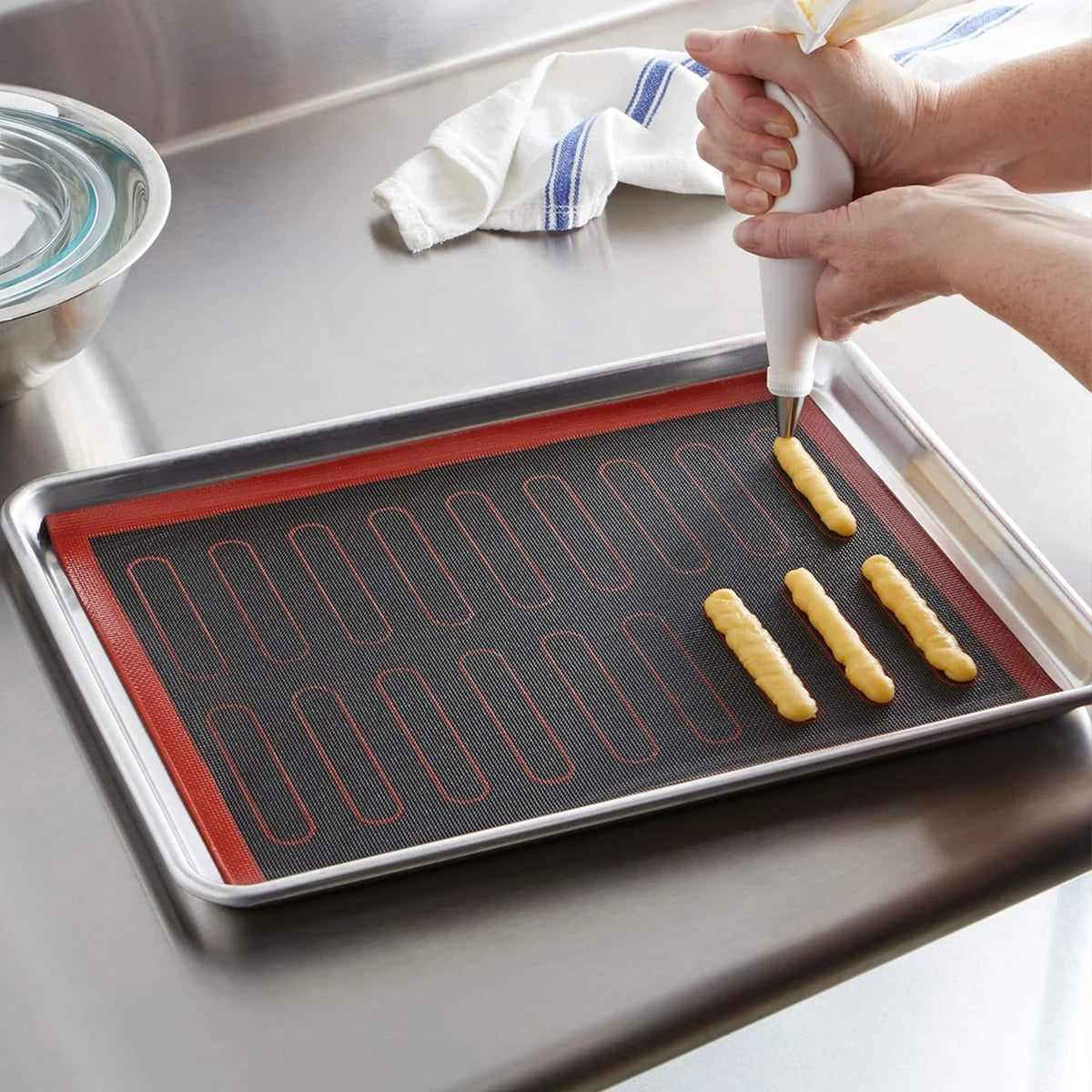 Perforated Double-Sided Silicone Baking Mat | Puff & Round Patterns – Non-Stick Reusable Oven Liner