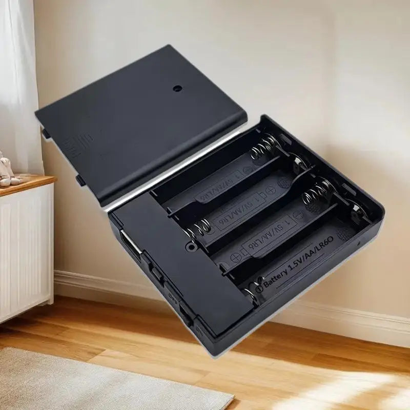 4 AA Battery Box with Power Switch & USB Socket | No Light