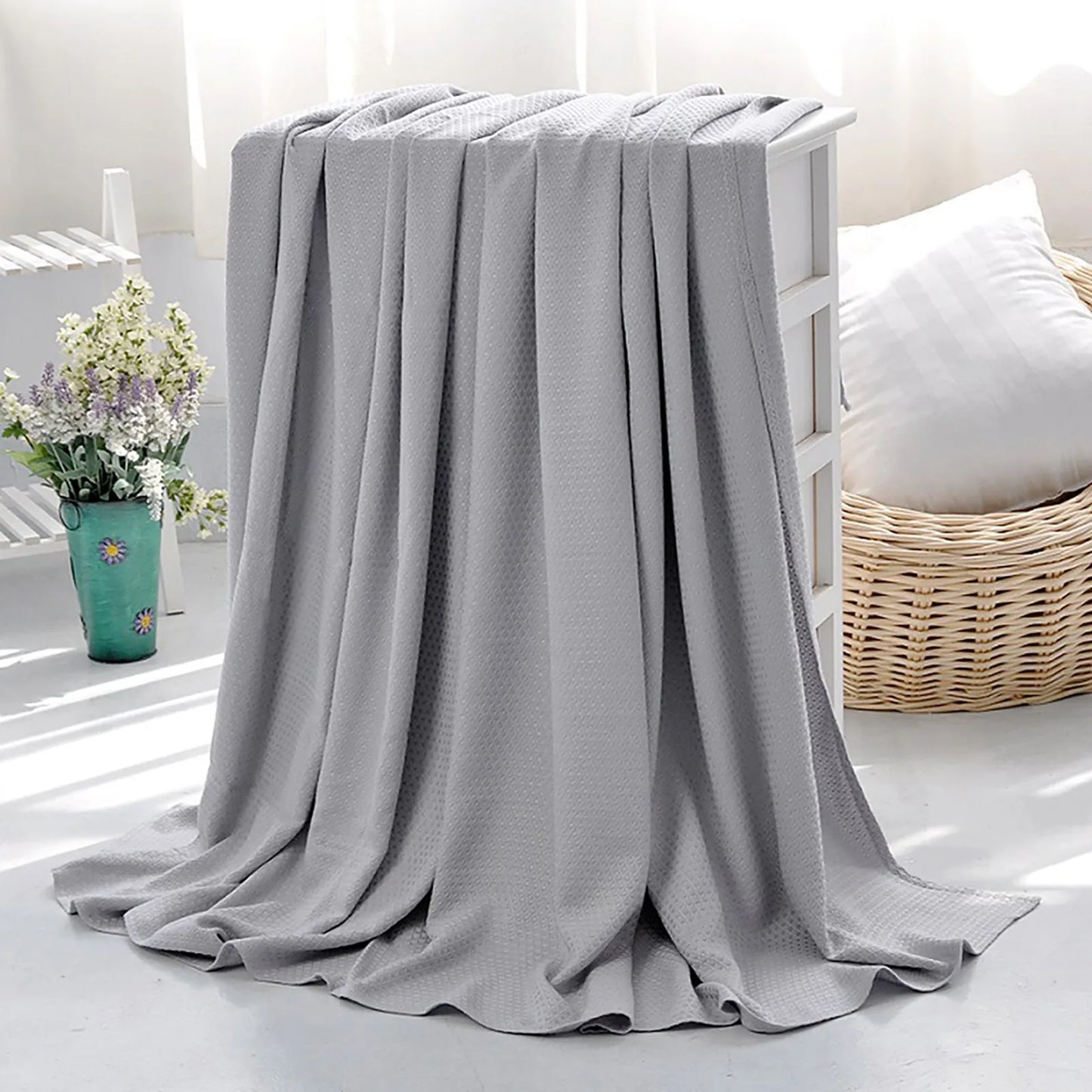 Summer Cooling Blanket Air Conditioning Quilt Skin-friendly Bamboos Fiber Light And Thin Breathable Cooling Quilt For Home Peaceful Pleasures Health and Wellness Light Gray S