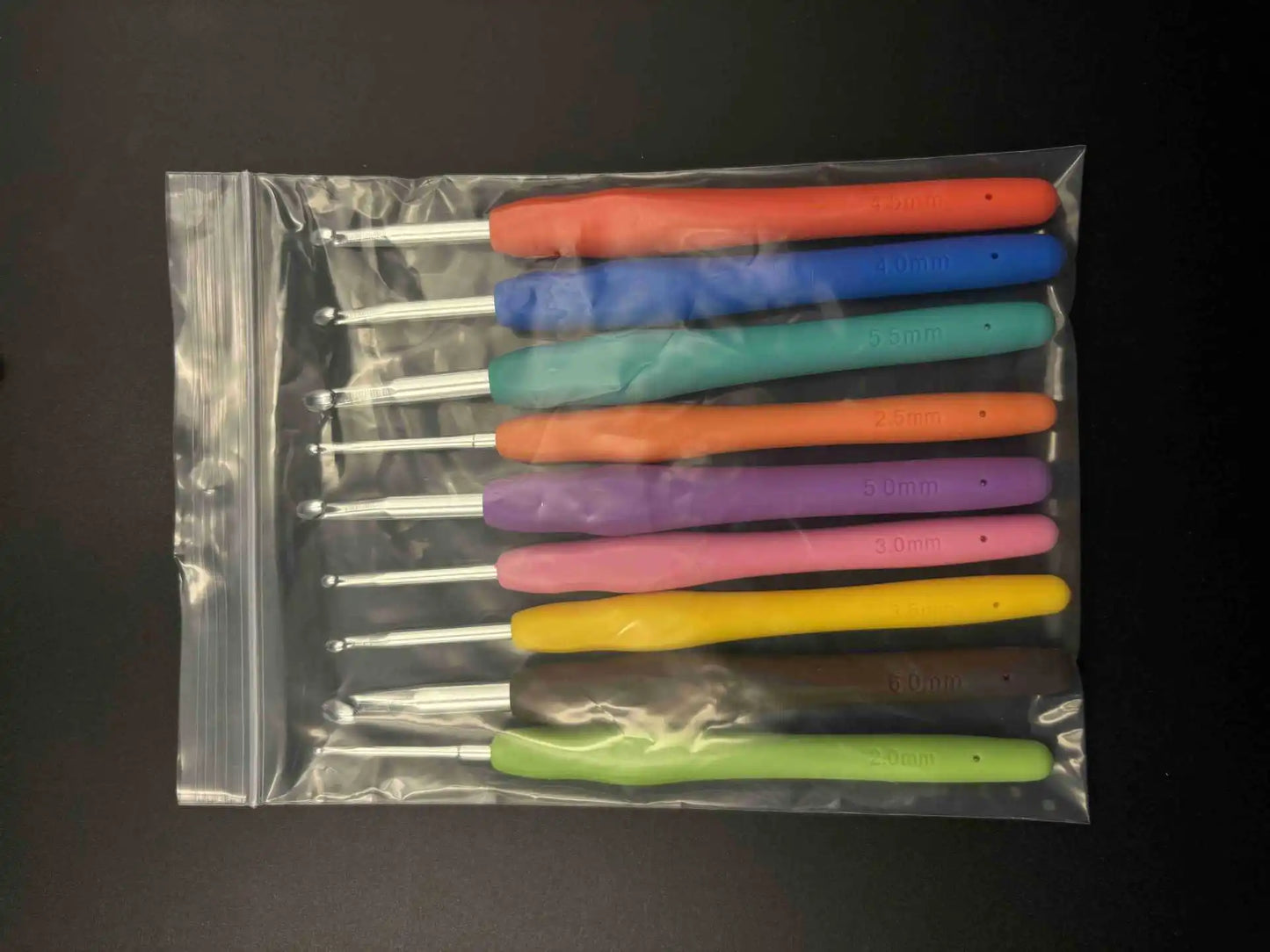 14pcs Colorful Rubber Handle Knitting Needles Kit With Sewing Clips Plastic Needles Staniless Steel Scissors Crochet Hooks Set Peaceful Pleasures Health and Wellness 2.0-6.0mm 9pcs