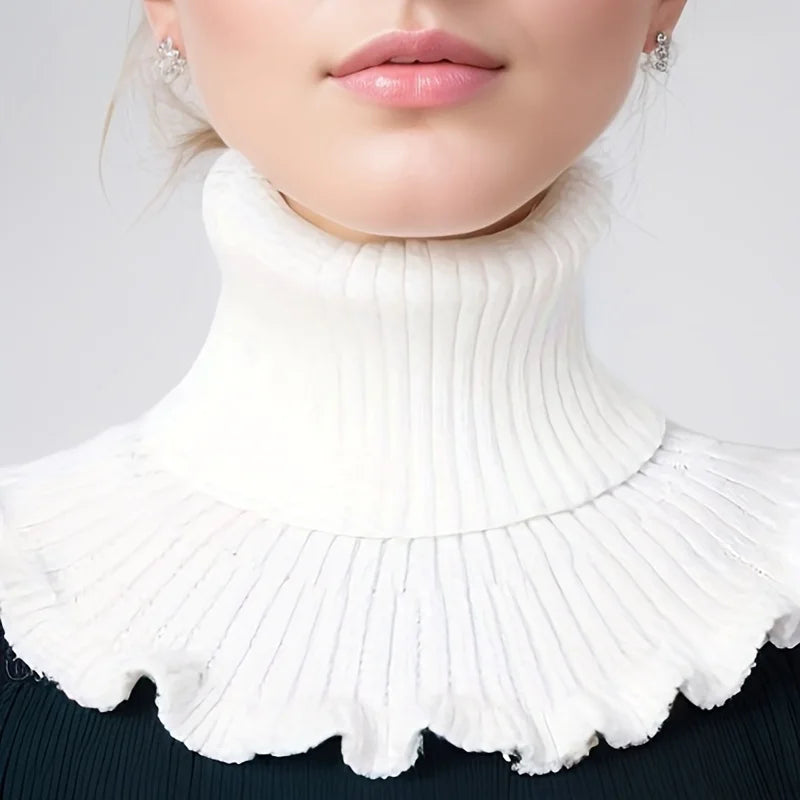 Women's Knitted False Collar Scarf – Ruffle Edge Black & White