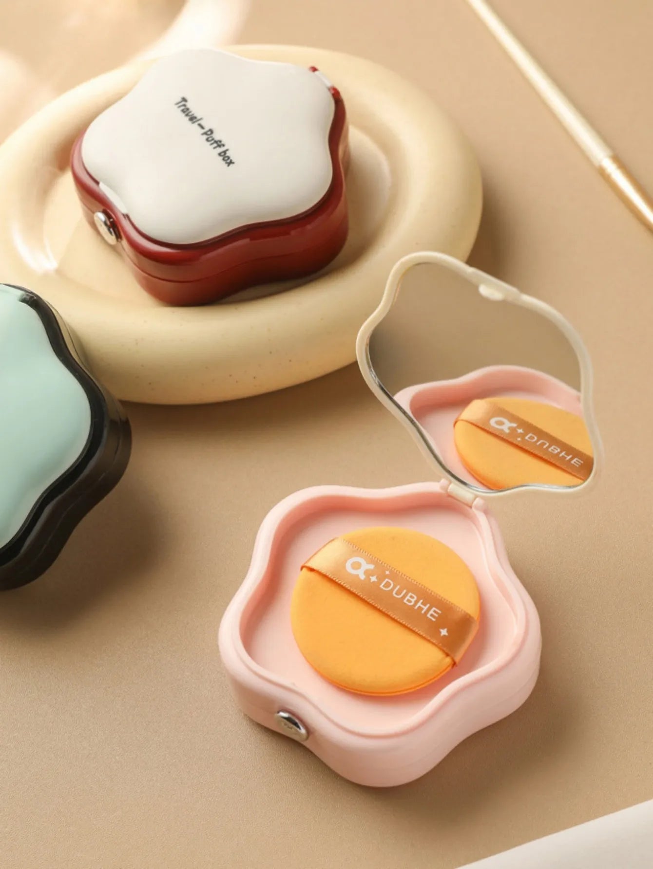 Portable Travel Powder Puff Storage Box Student Breathable Powder Puff with Mirror Dust-proof Makeup Box Small and Exquisite New Peaceful Pleasures Health and Wellness