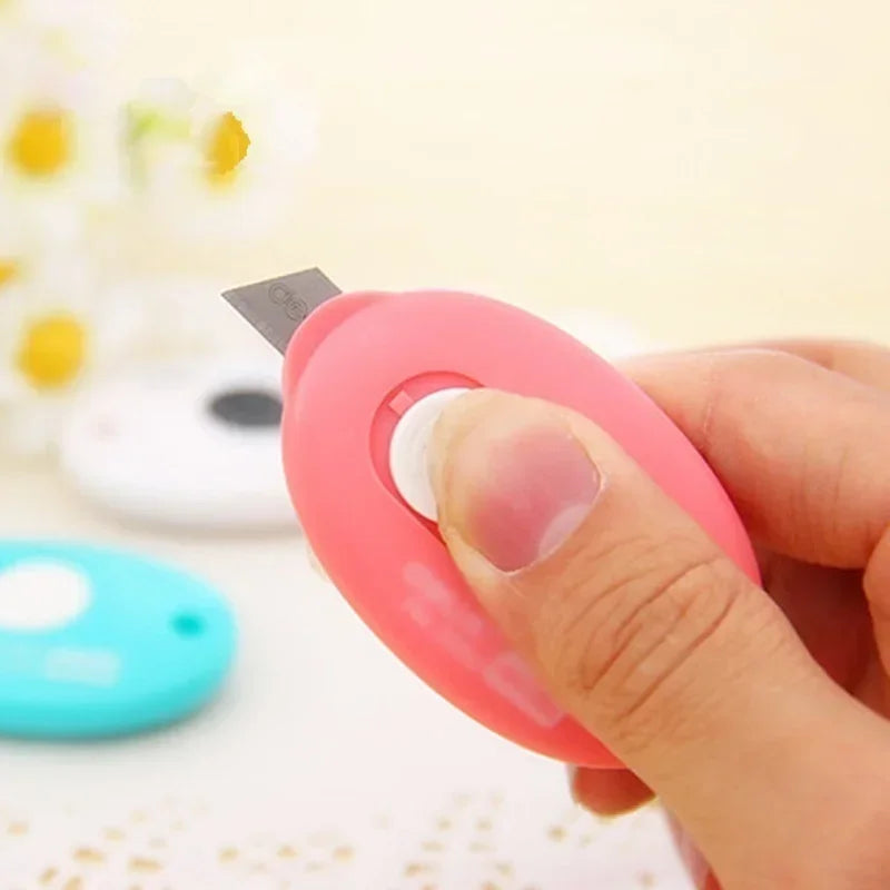 Mini Utility Knife Portable Hook Design Box Cutter Stationery Office