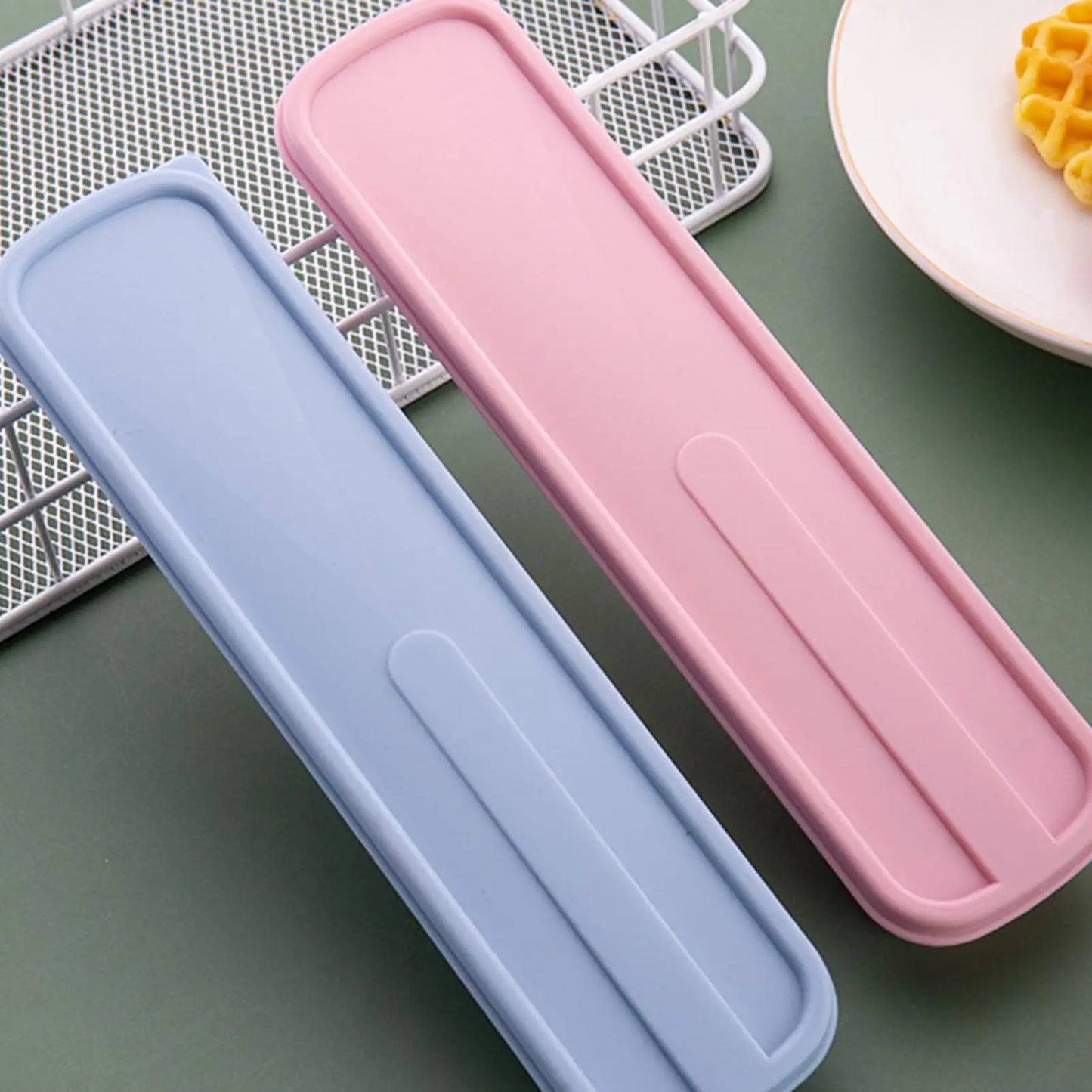 Portable Korean Cutlery Storage Case – Dustproof Utensil Box