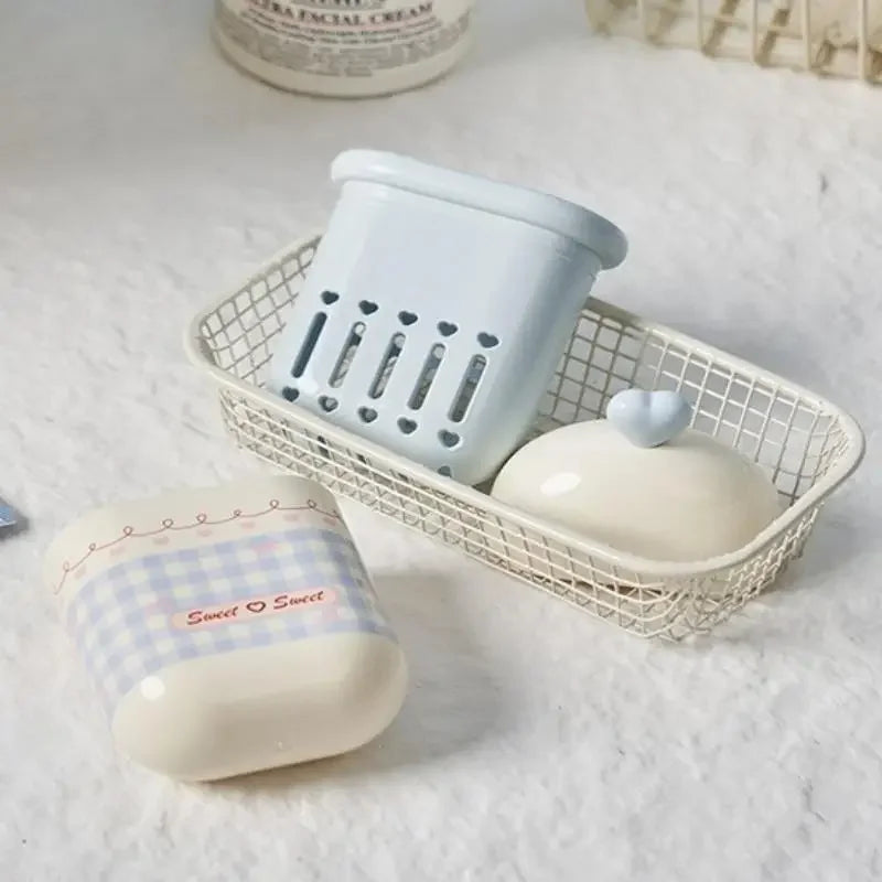 Sweetheart Bows Fragrance Soap Boxes Travel Portable Mini Soap Boxes Drain Lid Soap Sealed Boxes Practical Outdoor Storage New Peaceful Pleasures Health and Wellness