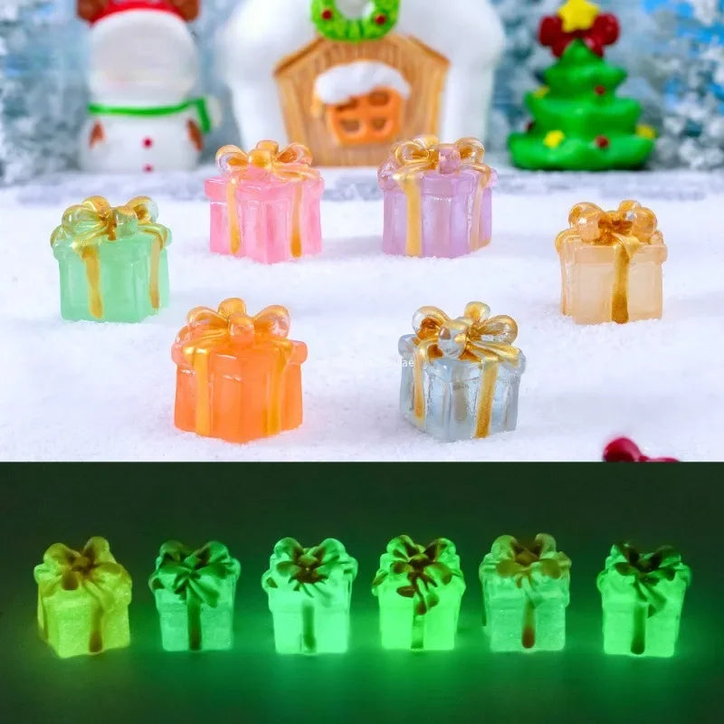 1pcs Luminous Mini Christmas Gifts Box Decoration Accessories Moss Landscape Ornaments Diy Dollhouse Miniatures Figures Kawaii Peaceful Pleasures Health and Wellness