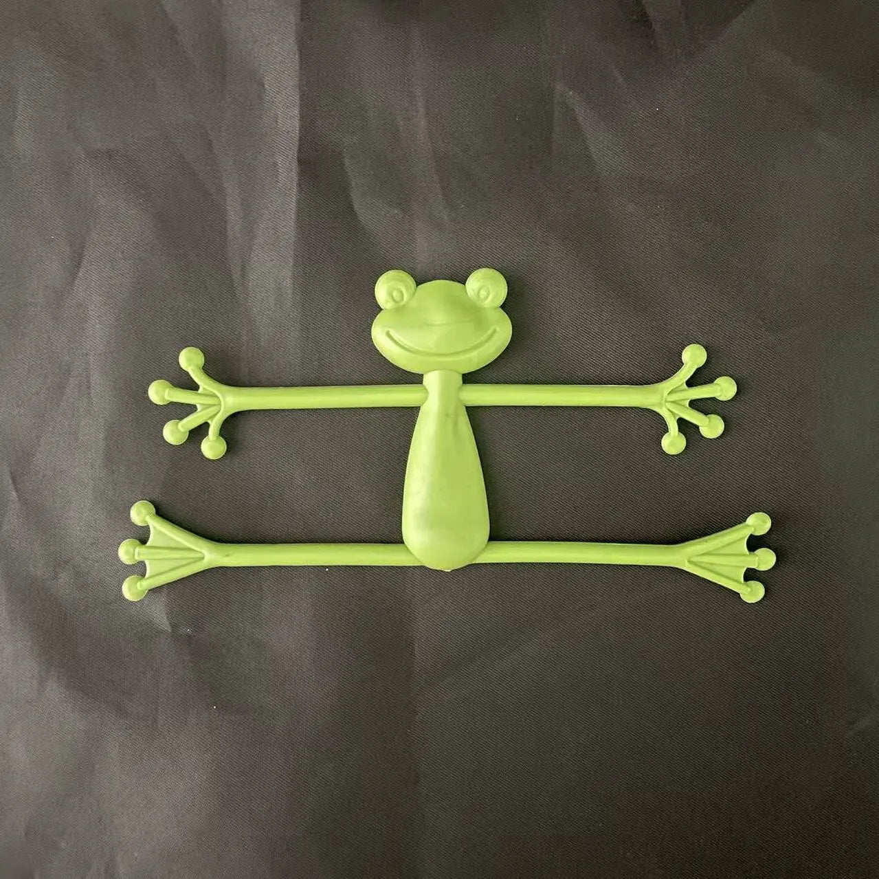 Frog Plant Support Clips – Decorative Plastic Plant Stand Plant Support Clip Peaceful Pleasures Health and Wellness 1P