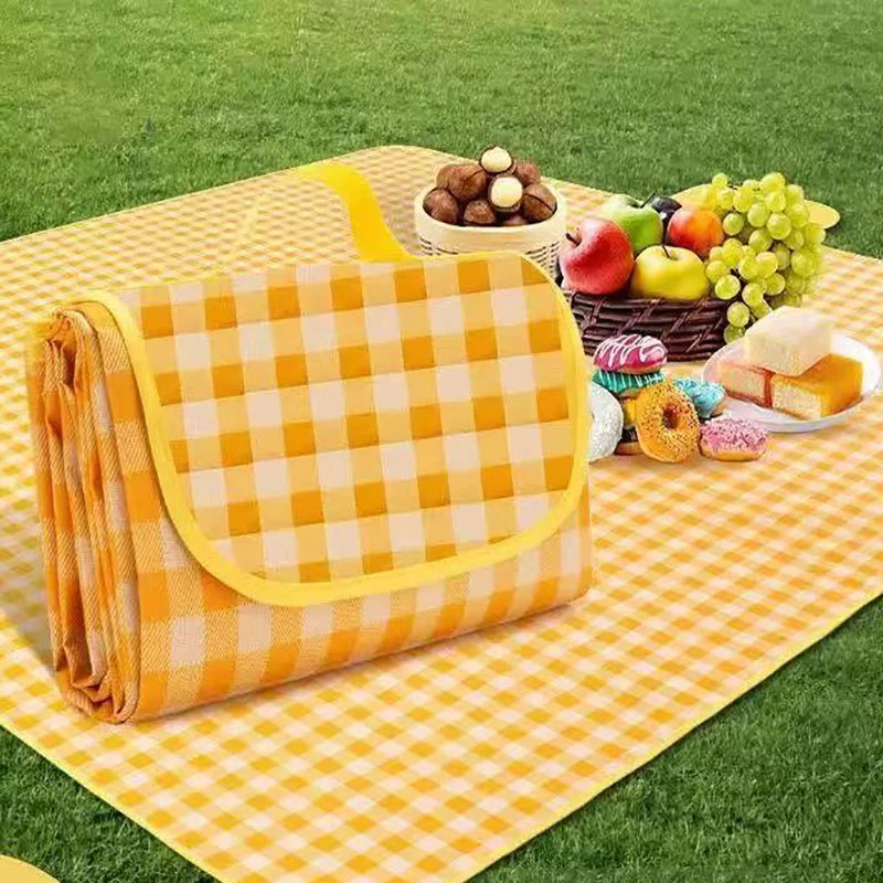 The Picnic Mat Is Made of Thickened Waterproof Moisture-proof Sand-proof and Wear-resistant Camping Non-woven Fabric Peaceful Pleasures Health and Wellness